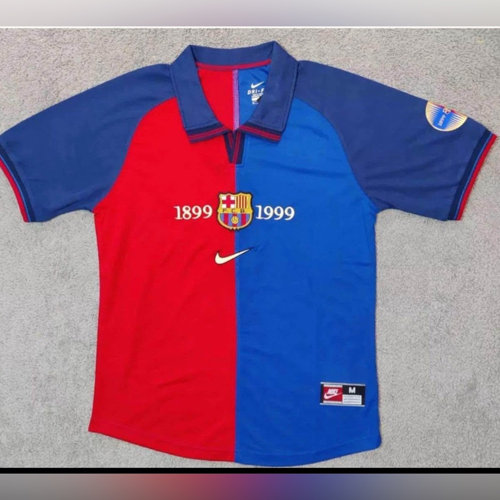 Barcelona 1999/00 Retro Rivaldo Soccer Jersey
 - Size Medium Men